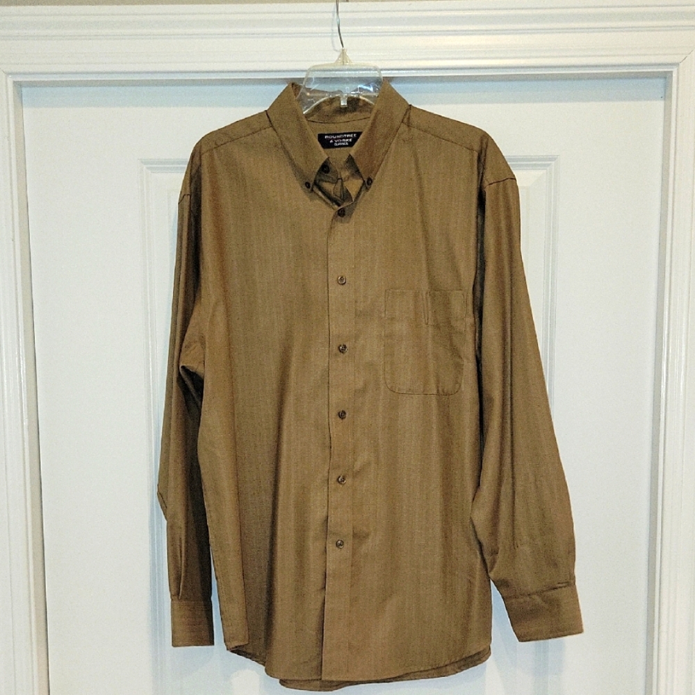 Roundtree & Yorke Men's Button Down